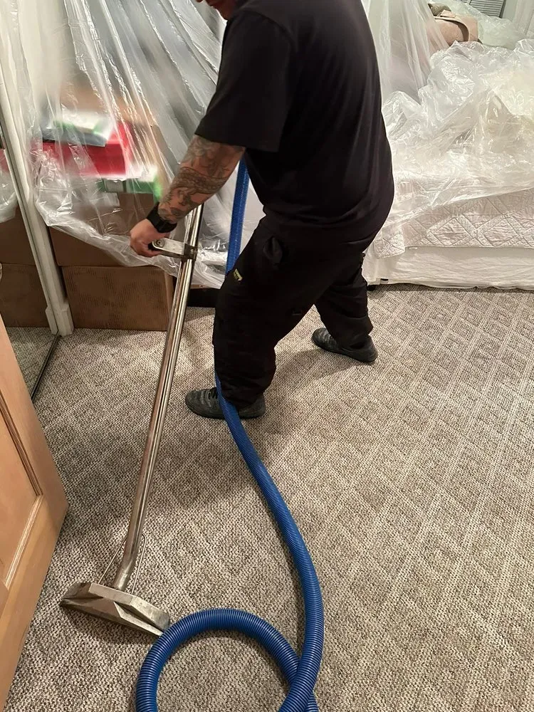 Emergency flood damage restoration service in Perris CA 92570 with water extraction equipment